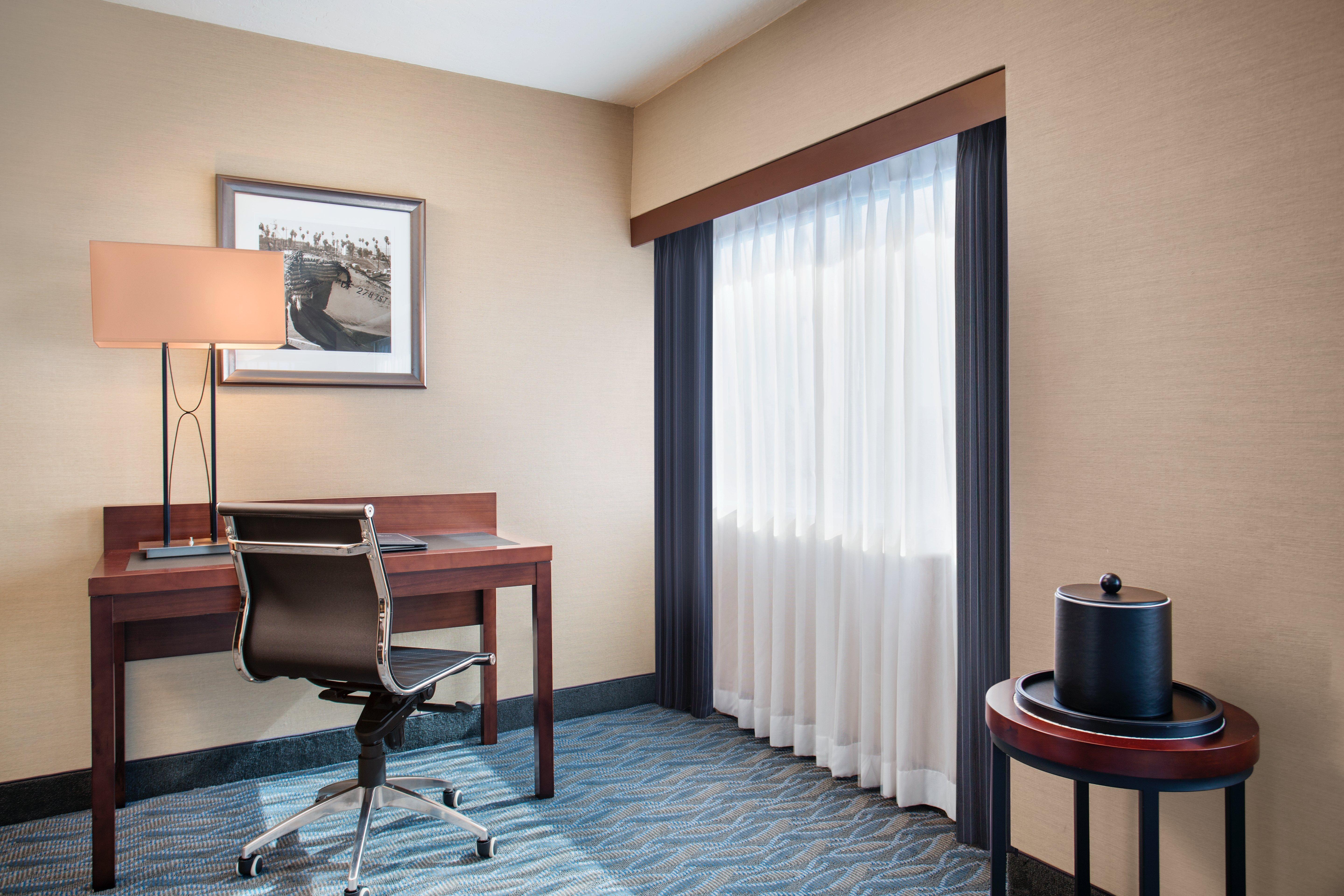 Crowne Plaza Hotel Los Angeles Harbor By Ihg Kültér fotó